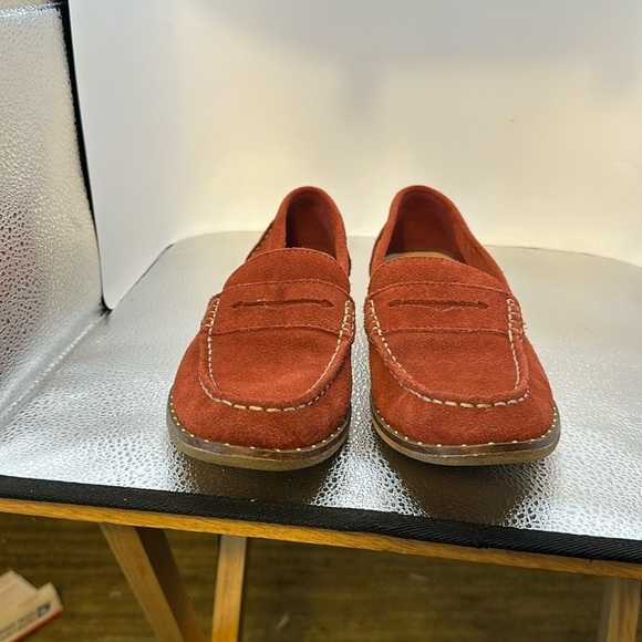 SPERRY flat burgundy shoes. And very good used condition. Size 8.​​ - Picture 1 of 9